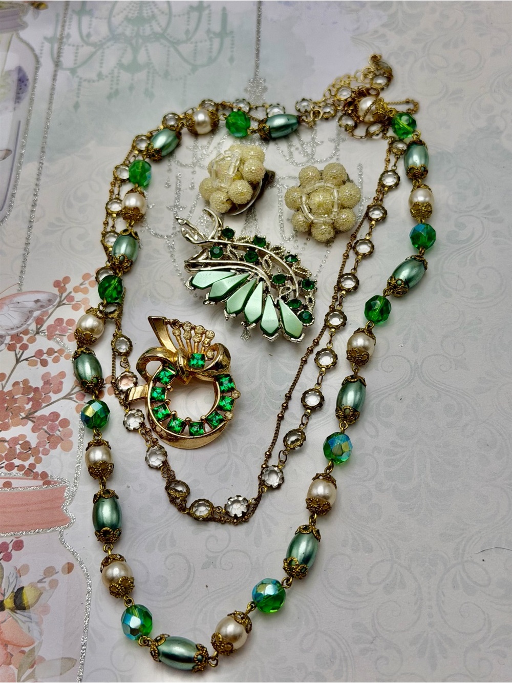 🦃🦃 Vintage Green Crystal Necklace and Brooch Set -